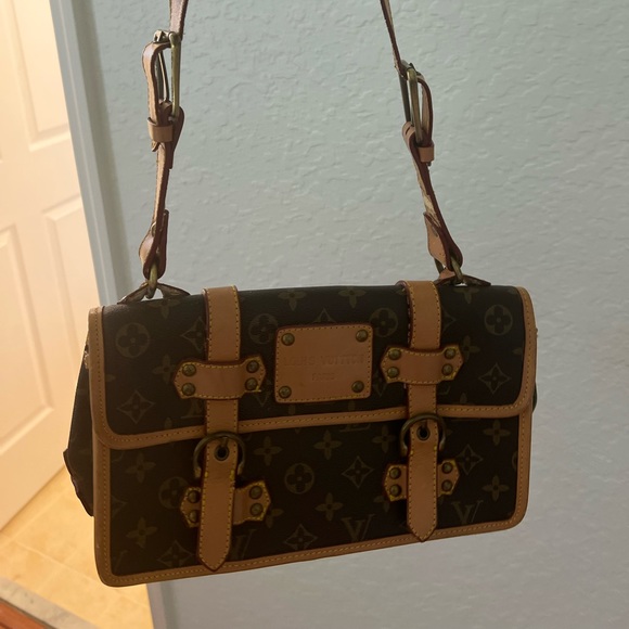 Vintage Louis Vuitton shoulder bag - Picture 2 of 10
